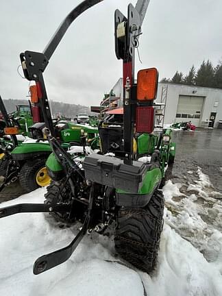 Image of John Deere 1025R equipment image 3