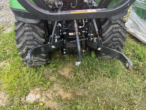 Image of John Deere 1025R equipment image 4