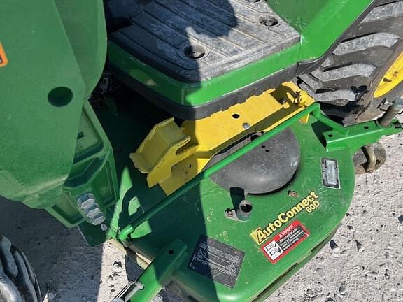 Image of John Deere 1025R equipment image 3