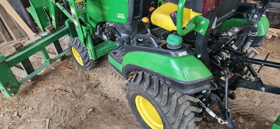 Image of John Deere 1025R equipment image 2