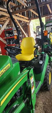 Image of John Deere 1025R equipment image 1