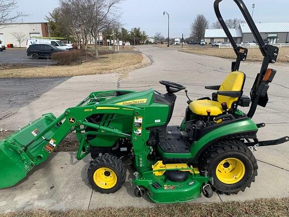 Image of John Deere 1025R equipment image 3