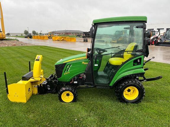Image of John Deere 1025R equipment image 1
