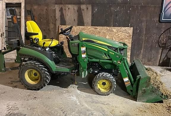 Image of John Deere 1025R equipment image 2