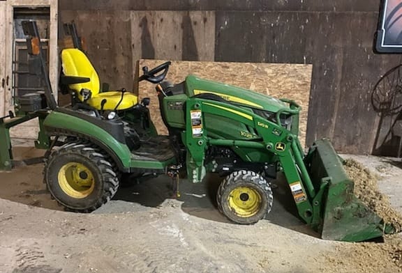 2018 John Deere 1025R Equipment Image0