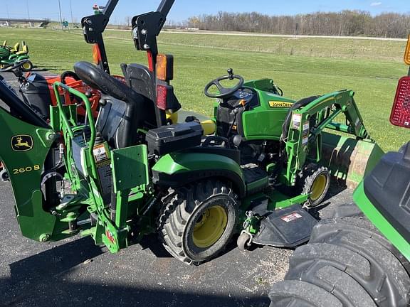 Image of John Deere 1025R equipment image 3