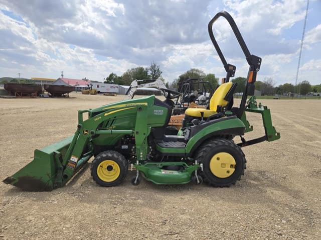 Image of John Deere 1025R equipment image 4