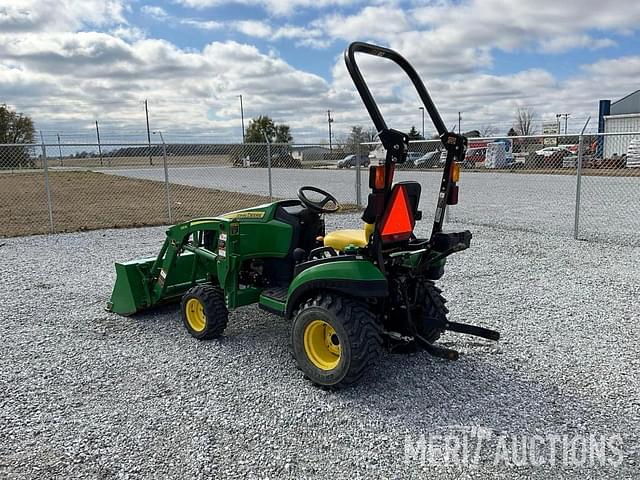 Image of John Deere 1025R equipment image 2