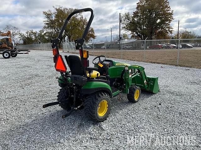 Image of John Deere 1025R equipment image 4