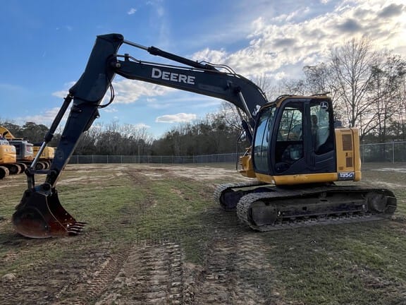 2018 John Deere 135G Equipment Image0