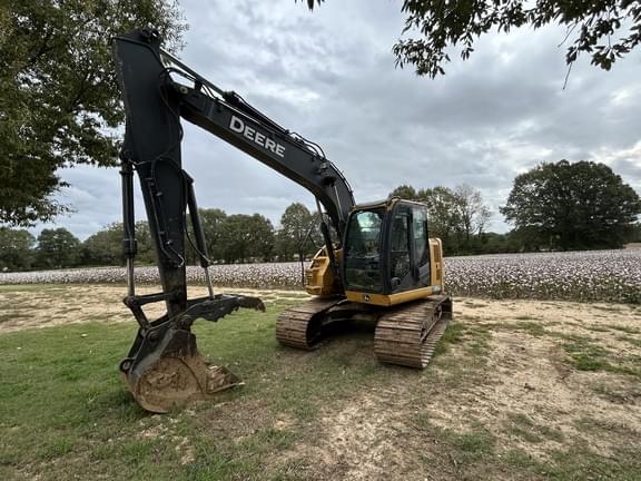 Image of John Deere 135G equipment image 1