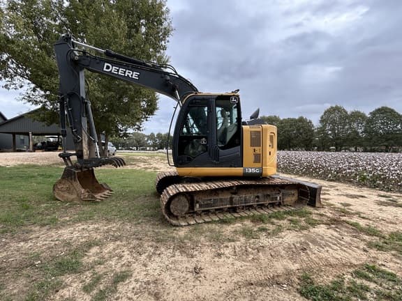 Image of John Deere 135G equipment image 1