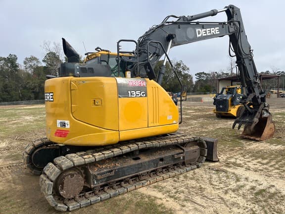 Image of John Deere 135G equipment image 2