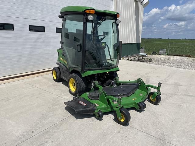 Image of John Deere 1575 equipment image 1