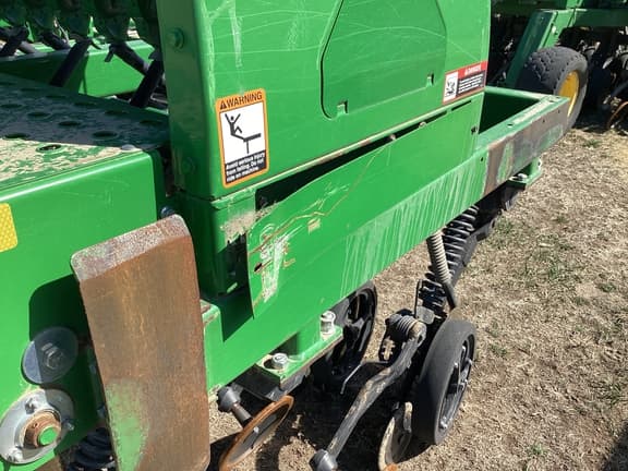 Image of John Deere 1590 equipment image 4