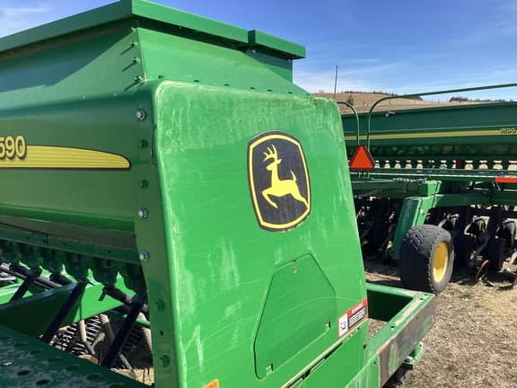 Image of John Deere 1590 equipment image 2