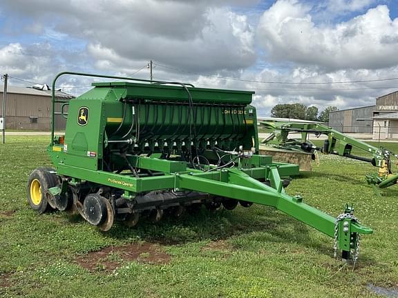 Image of John Deere 1590 Primary image