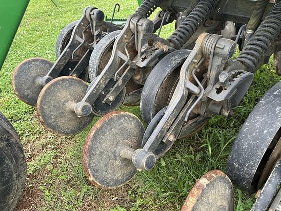 Image of John Deere 1590 equipment image 4