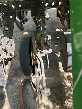 Image of John Deere 1590 equipment image 2