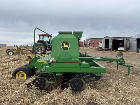 Image of John Deere 1590 equipment image 2
