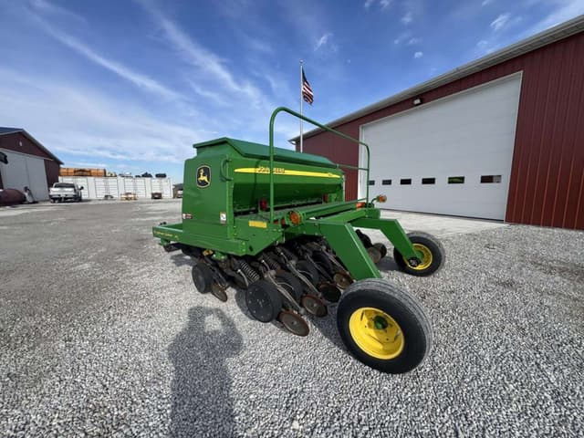 Image of John Deere 1590 equipment image 4