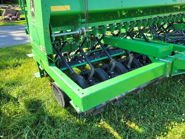 Image of John Deere 1590 equipment image 3