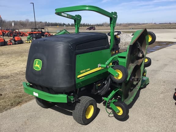 Image of John Deere 1600 Turbo III equipment image 3