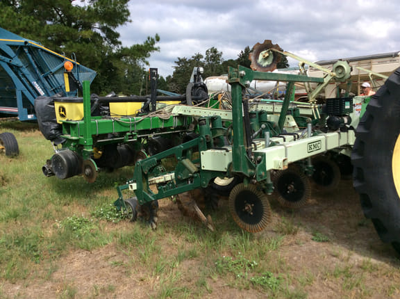 2018 John Deere 1705 Equipment Image0