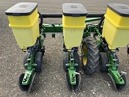 Image of John Deere 1725 equipment image 2