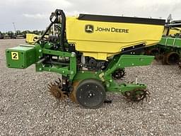 Image of John Deere 1725 equipment image 3