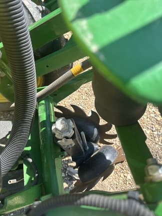 Image of John Deere 1725 equipment image 3