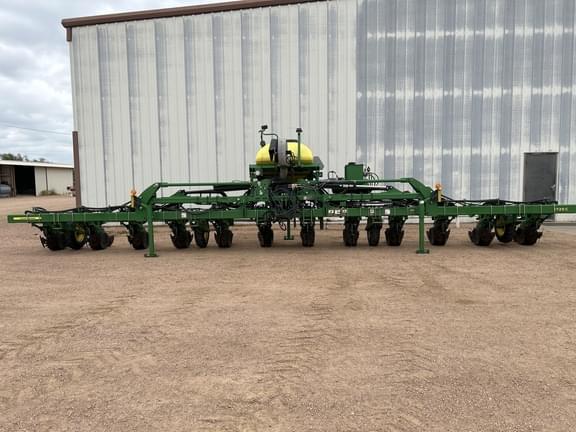 Image of John Deere 1725C equipment image 3