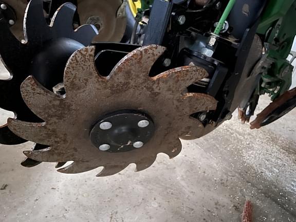 Thumbnail image John Deere 1725 4