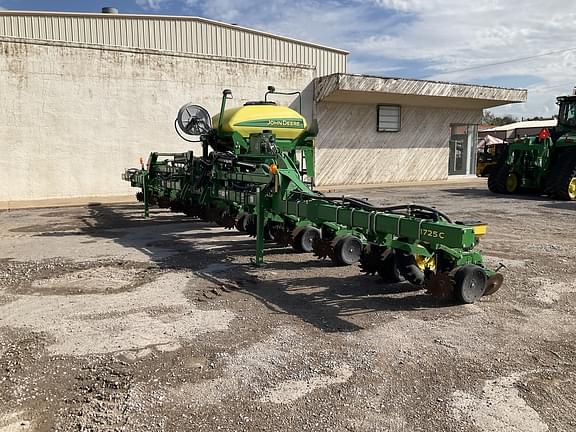 Image of John Deere 1725 equipment image 2