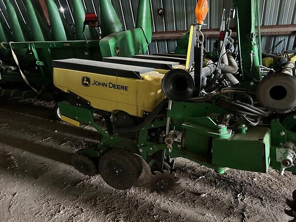 Image of John Deere 1765 equipment image 2