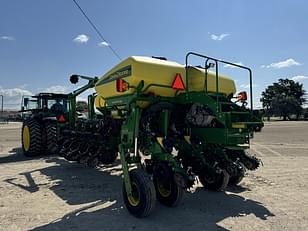 Main image John Deere 1775 5