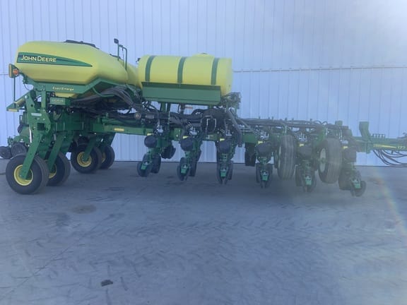 Main image John Deere 1775