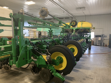 Main image John Deere 1775