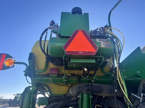 Image of John Deere 1775 equipment image 3