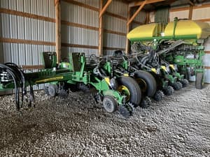 2018 John Deere 1775 Image