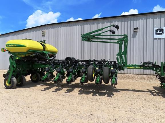 Image of John Deere 1775 Primary image