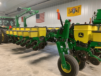 Main image John Deere 1775