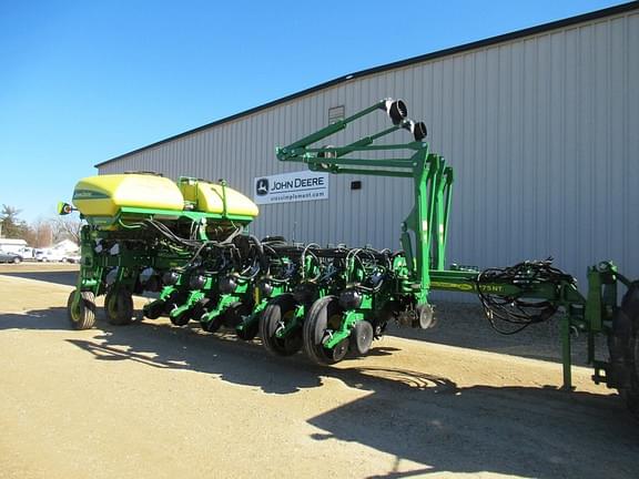 Image of John Deere 1775 equipment image 3
