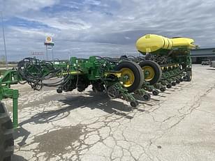 Main image John Deere 1775 7