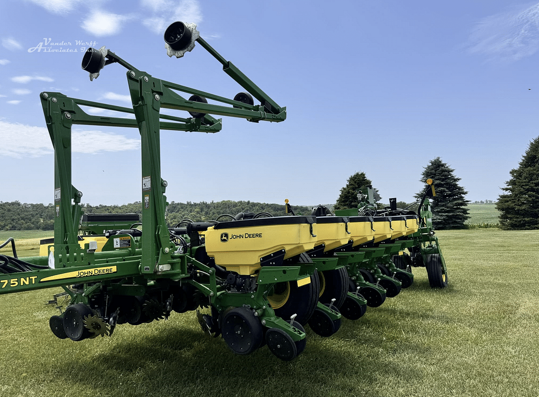 Image of John Deere 1775 Primary Image