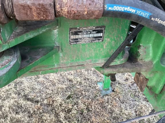 Image of John Deere 1775 equipment image 4