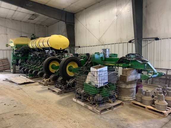 Image of John Deere 1775 Primary image