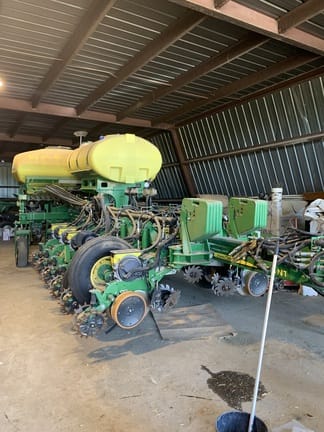 2018 John Deere 1775 Equipment Image0