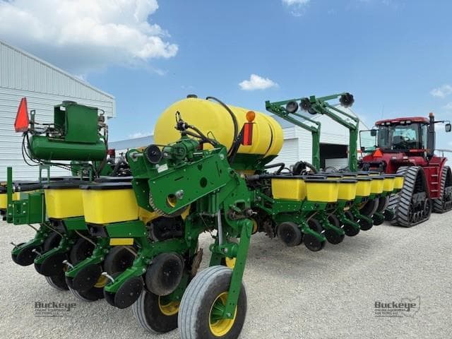 Image of John Deere 1775 equipment image 4