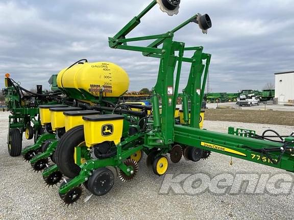 Image of John Deere 1775 equipment image 2